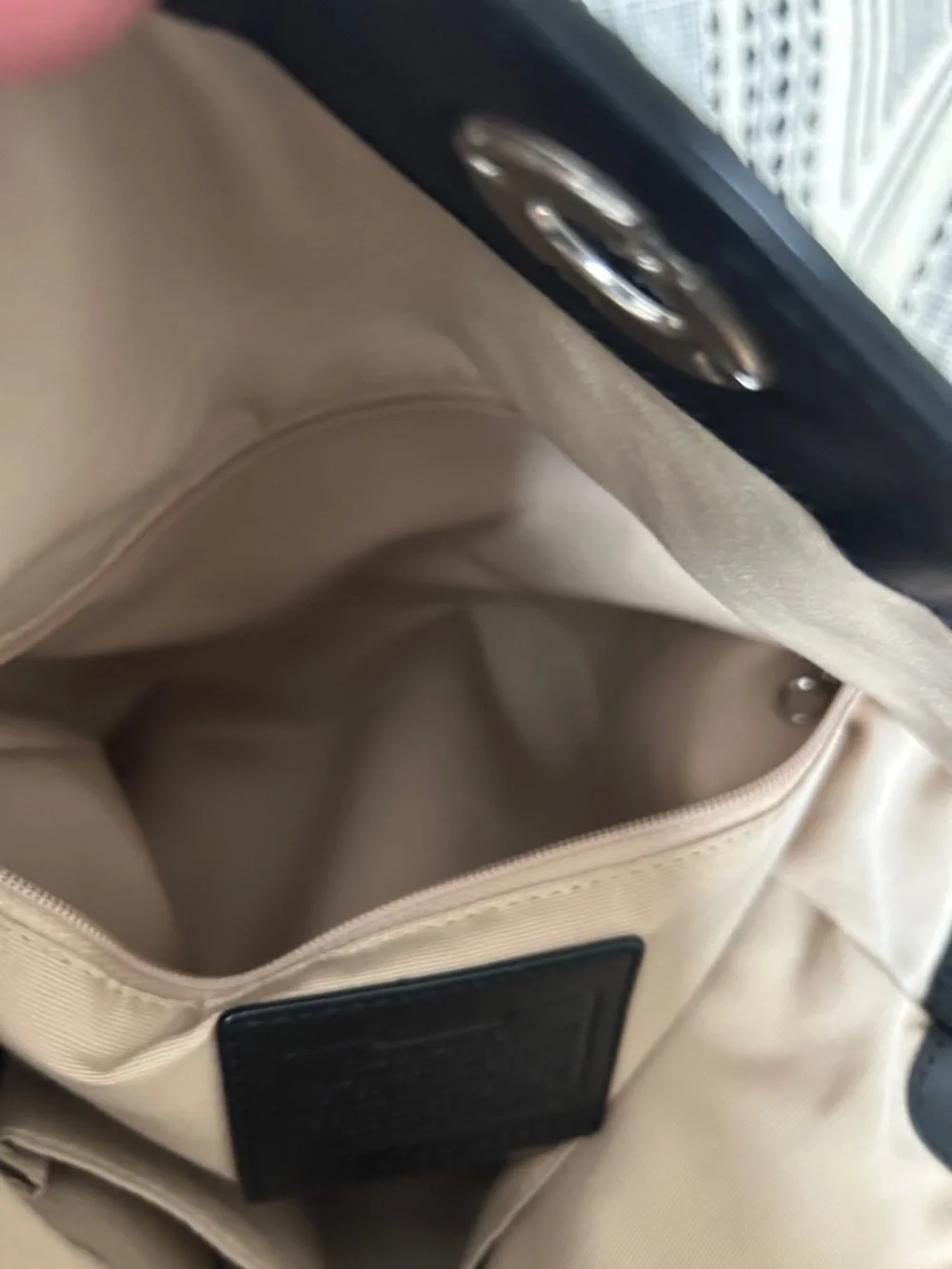 Coach Y2K Chelsea turnlock Black Leather Shoulder Bag with Contrast Stitching - Picture 12 of 14